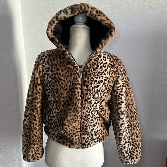 FASHION NOVA KIDS Leopard print, Faux FurJacket - Picture 2 of 6